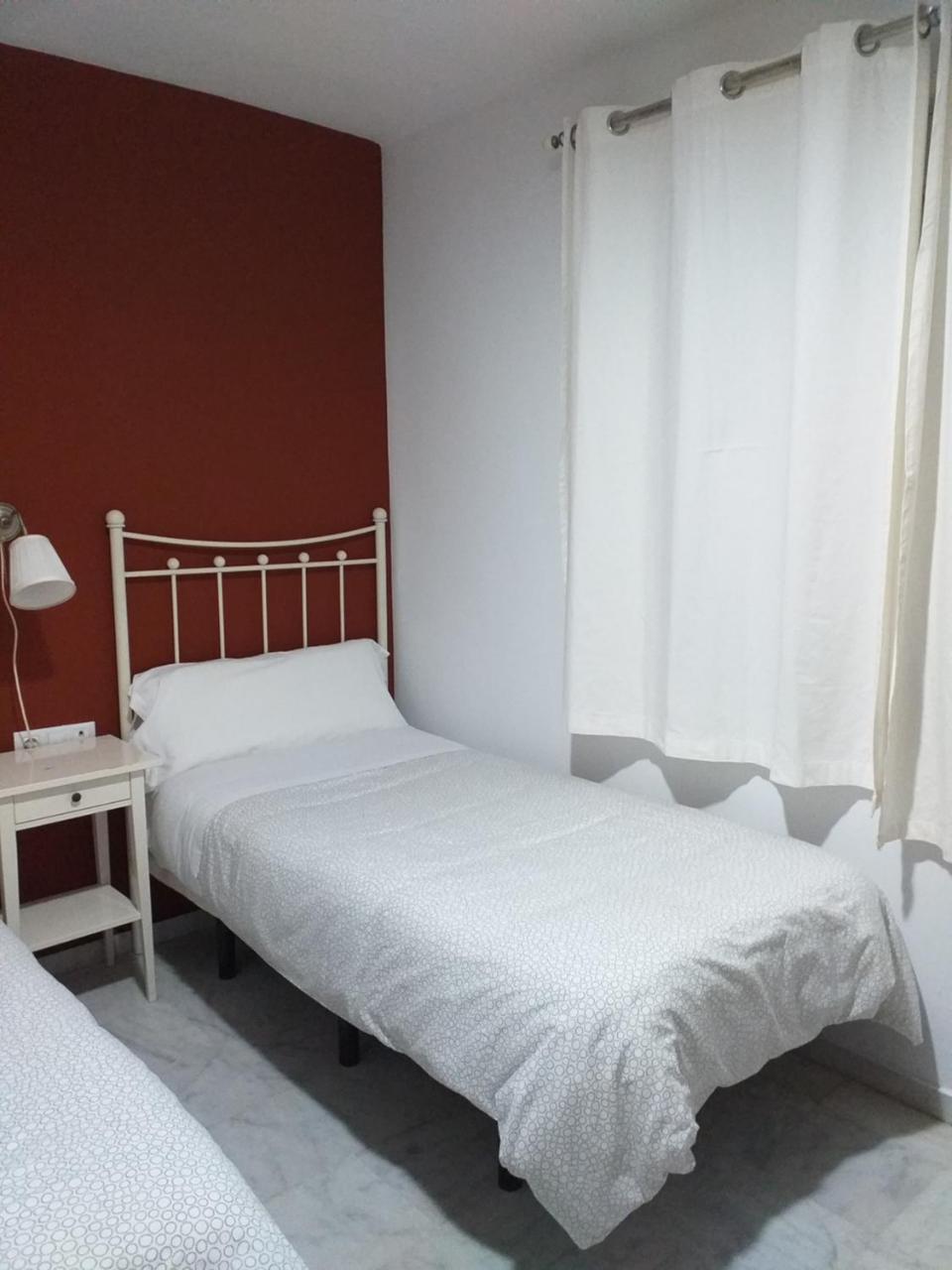Hostal Monteluna Rociana Extérieur photo