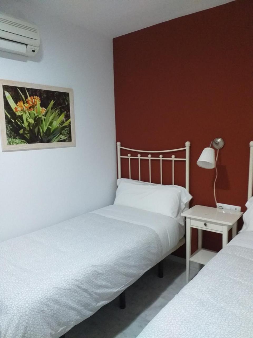 Hostal Monteluna Rociana Extérieur photo
